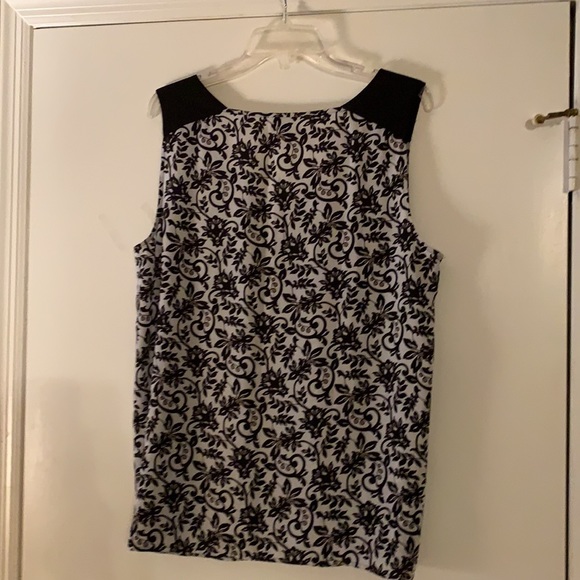 Top - Picture 2 of 2